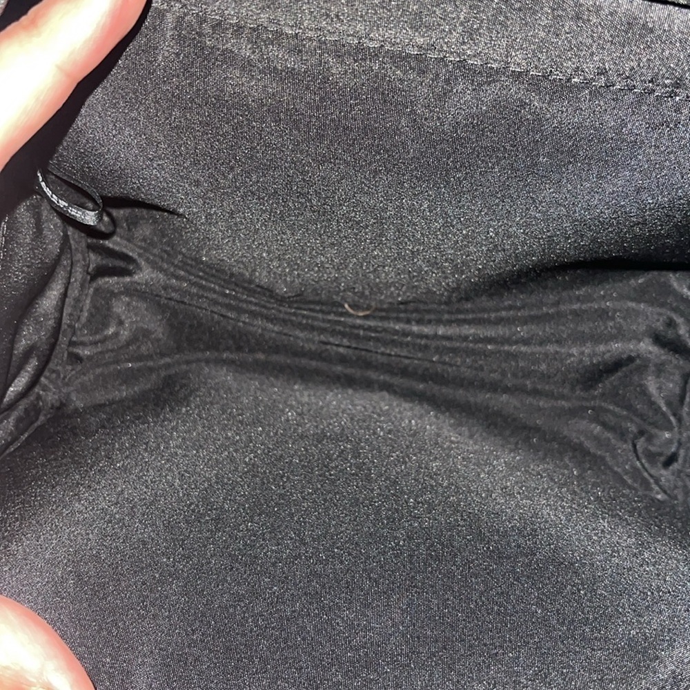 Chanel travel toiletry cosmetic bag New - Picture 5 of 7
